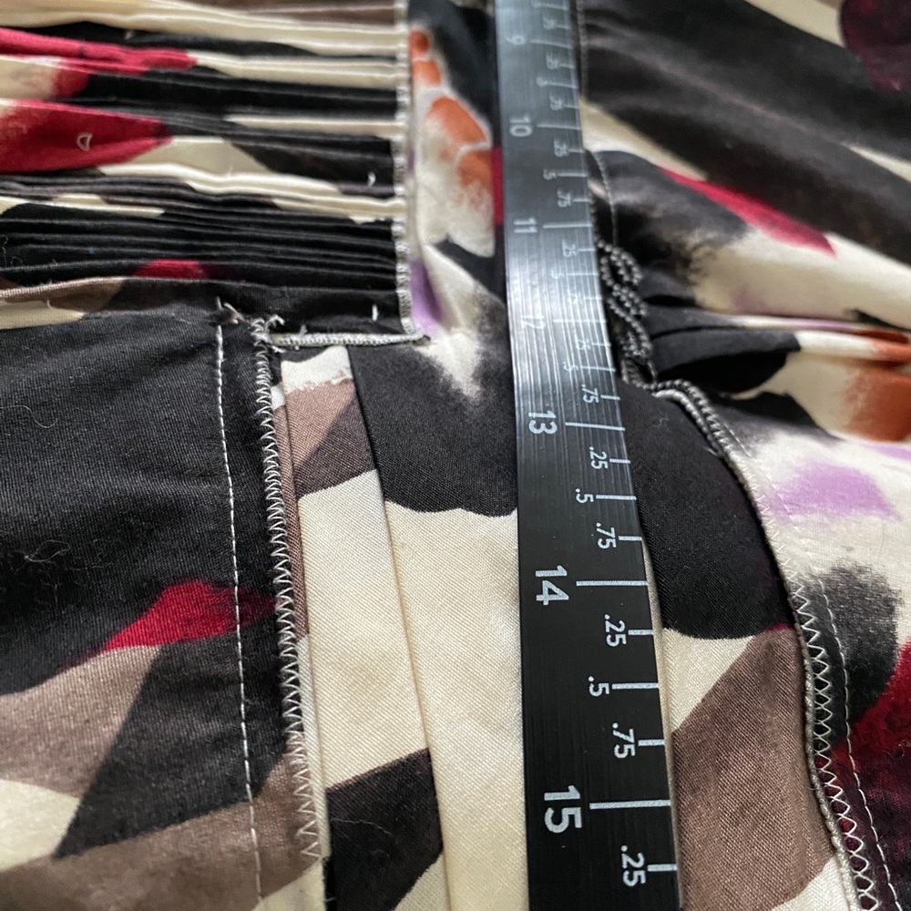 Elie Tahari Womens Zip Back Scoop Neck Pleated Abstract Midi Dress. Size 10/12 - Picture 7 of 12